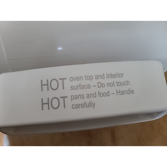 Easy-Bake Oven 2020, READ MISSING PIECES - Picture 9 of 10